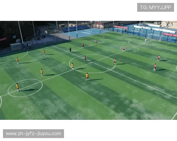 足球比赛中的快速反击与对抗布置